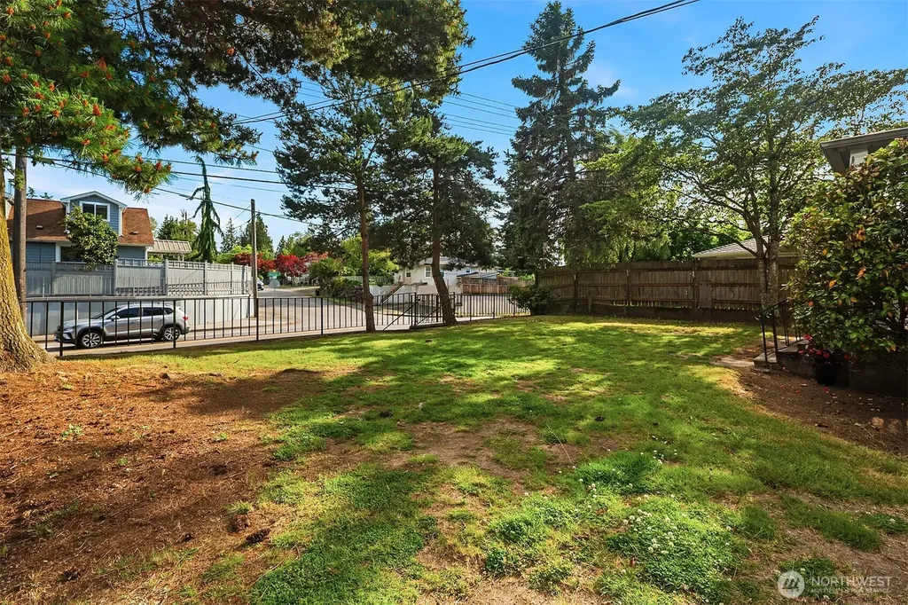 1215 Madison Street Everett WA 98203