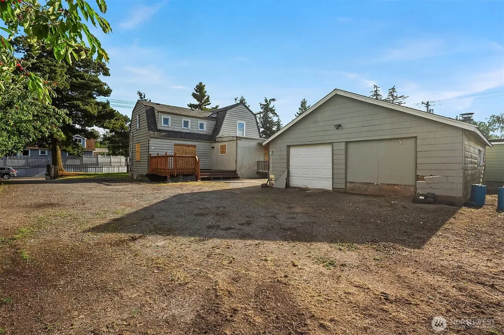 1215 Madison Street Everett WA 98203