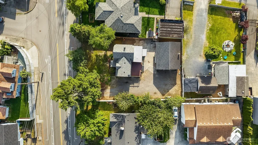 1215 Madison Street Everett WA 98203
