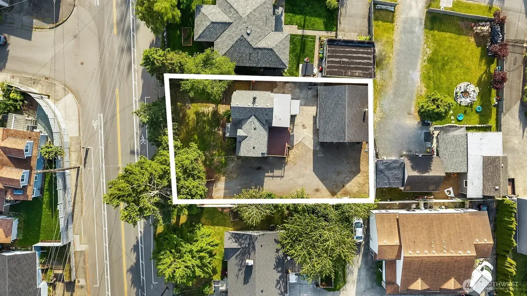 1215 Madison Street Everett WA 98203