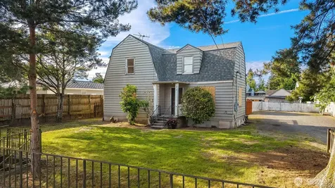 1215 Madison Street Everett WA 98203