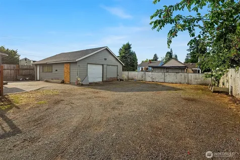 1215 Madison Street Everett WA 98203