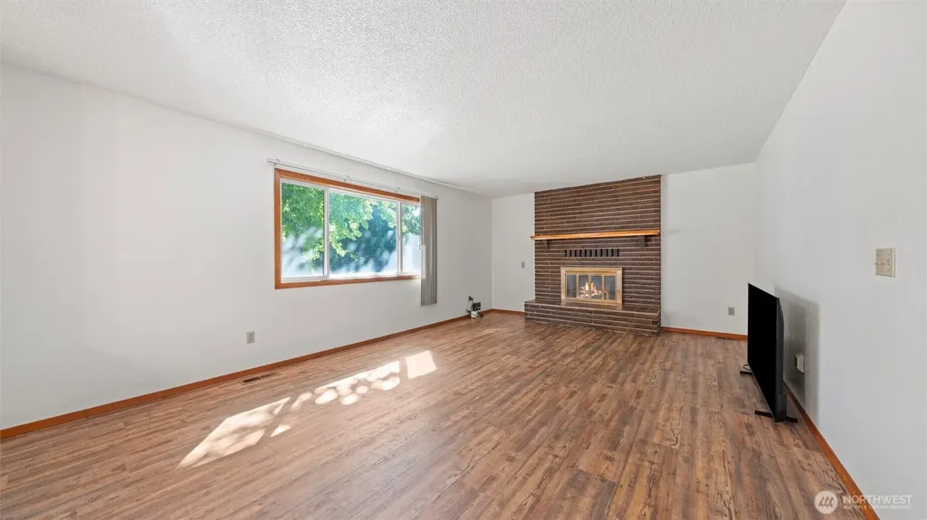 735 S 5th Street Dayton WA 99328