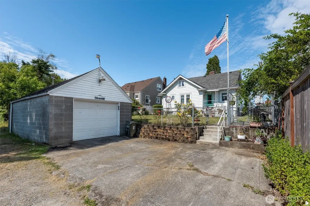 5625 S Sheridan Avenue Tacoma WA 98408