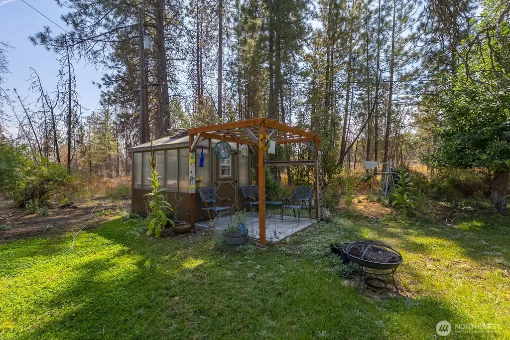 1228 E Lake Street Medical Lake WA 99022