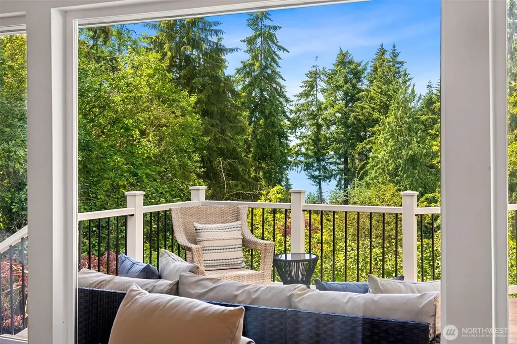 16461 Marine View Drive SW Burien WA 98166