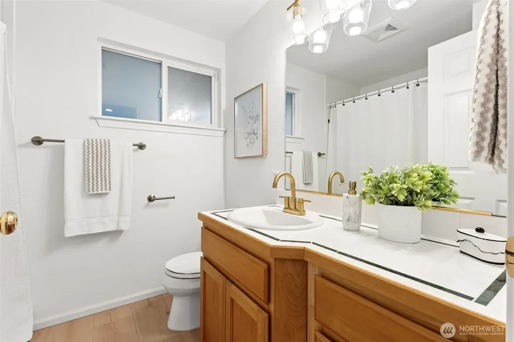 16461 Marine View Drive SW Burien WA 98166