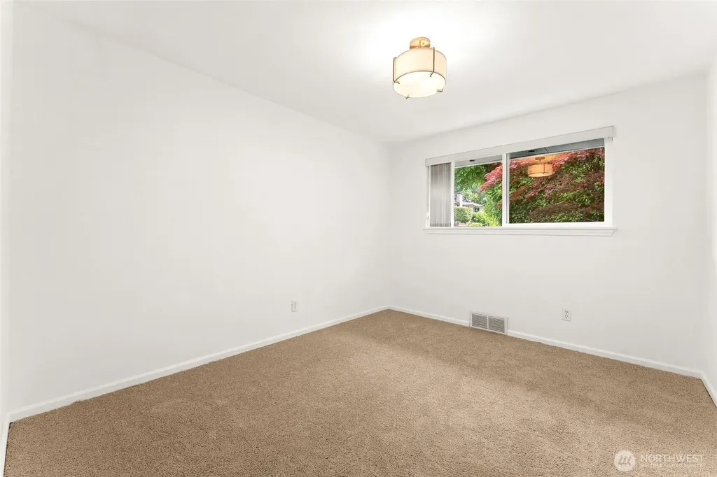16461 Marine View Drive SW Burien WA 98166