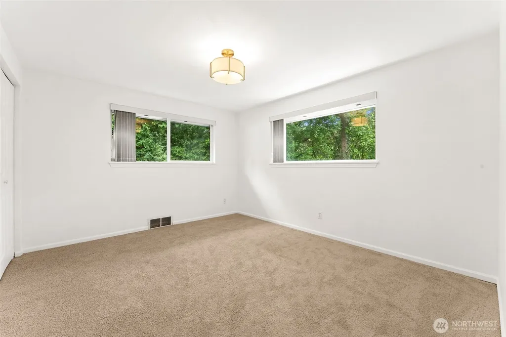 16461 Marine View Drive SW Burien WA 98166