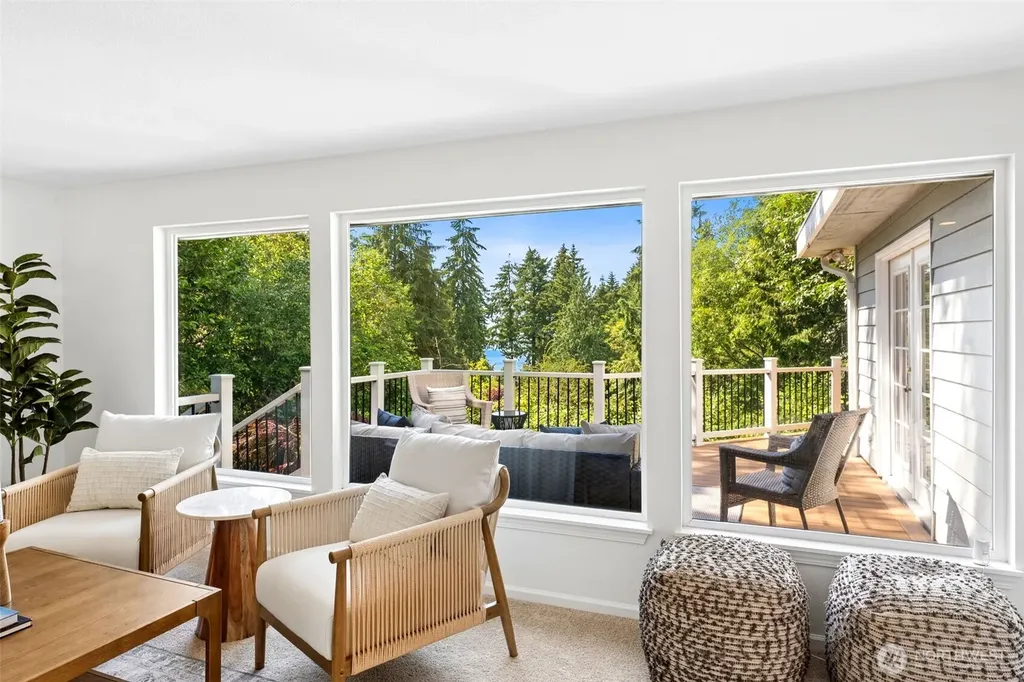 16461 Marine View Drive SW Burien WA 98166