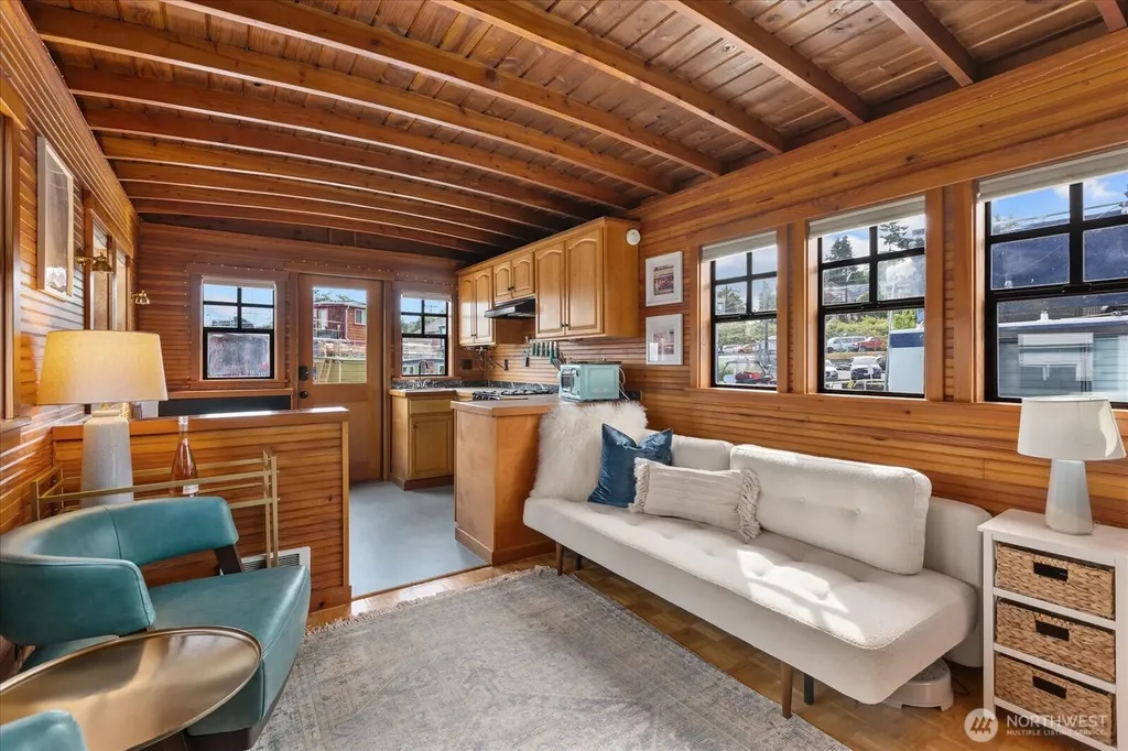 2401 N Northlake Way Seattle WA 98103
