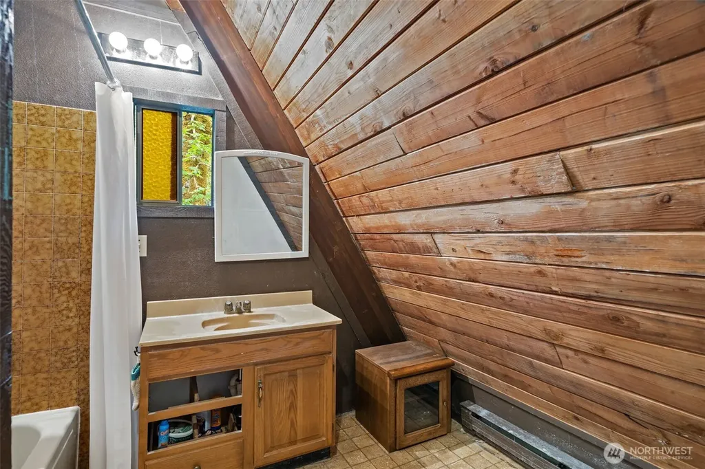 4150 E North Island Drive Shelton WA 98584