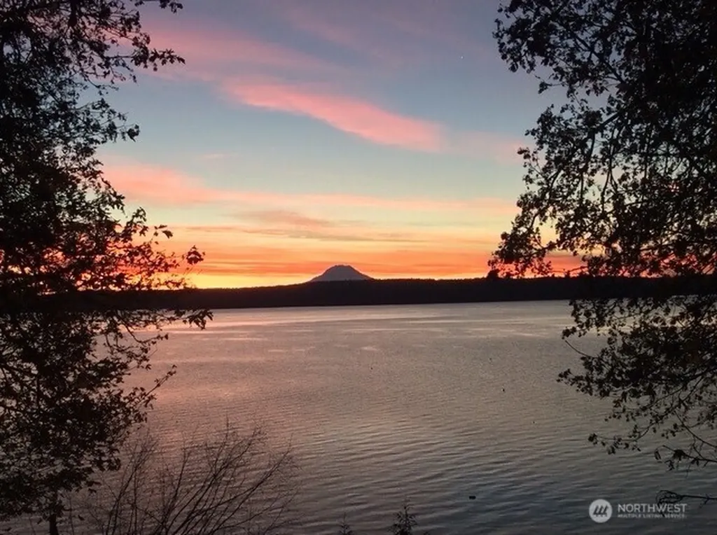 4150 E North Island Drive Shelton WA 98584