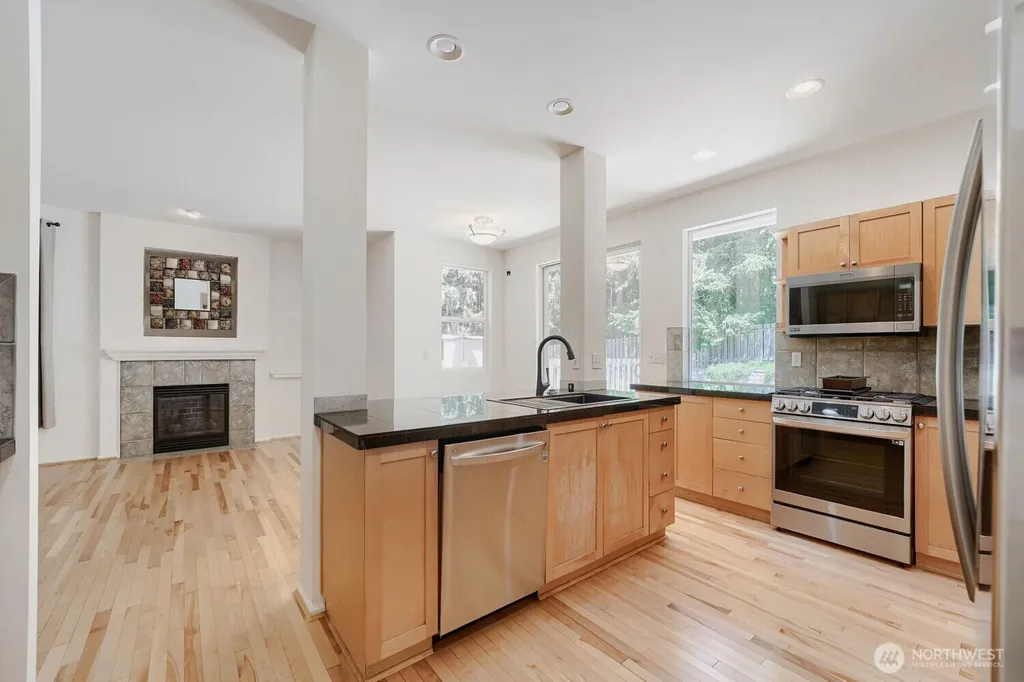 27426 Maple Ridge Way SE Maple Valley WA 98038