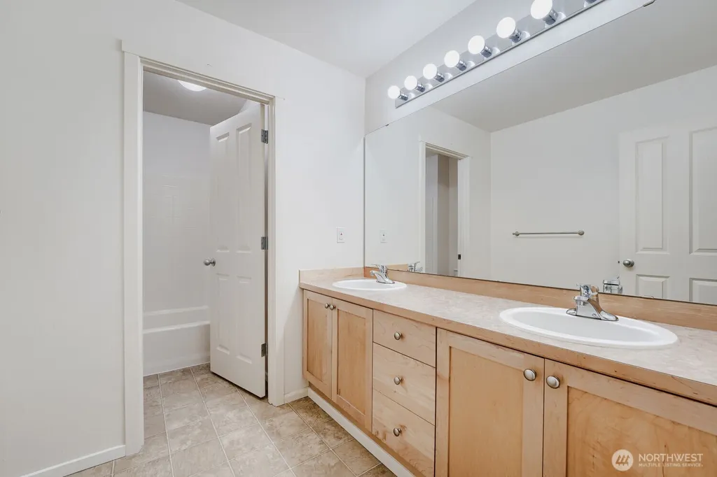 27426 Maple Ridge Way SE Maple Valley WA 98038