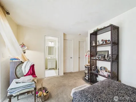 7611 Ridgewood Drive Everett WA 98203