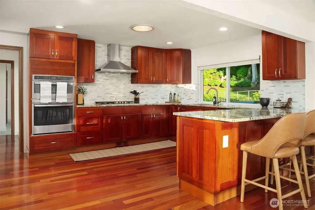 8308 Frederick Place Edmonds WA 98026