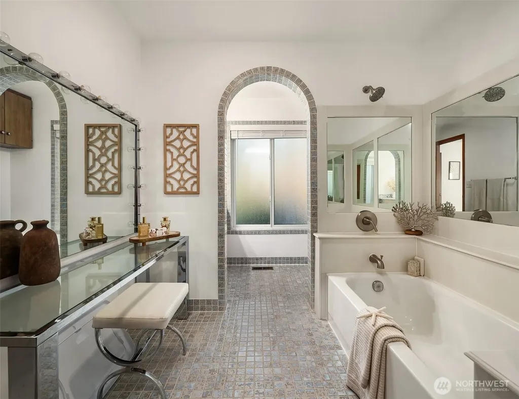 8308 Frederick Place Edmonds WA 98026