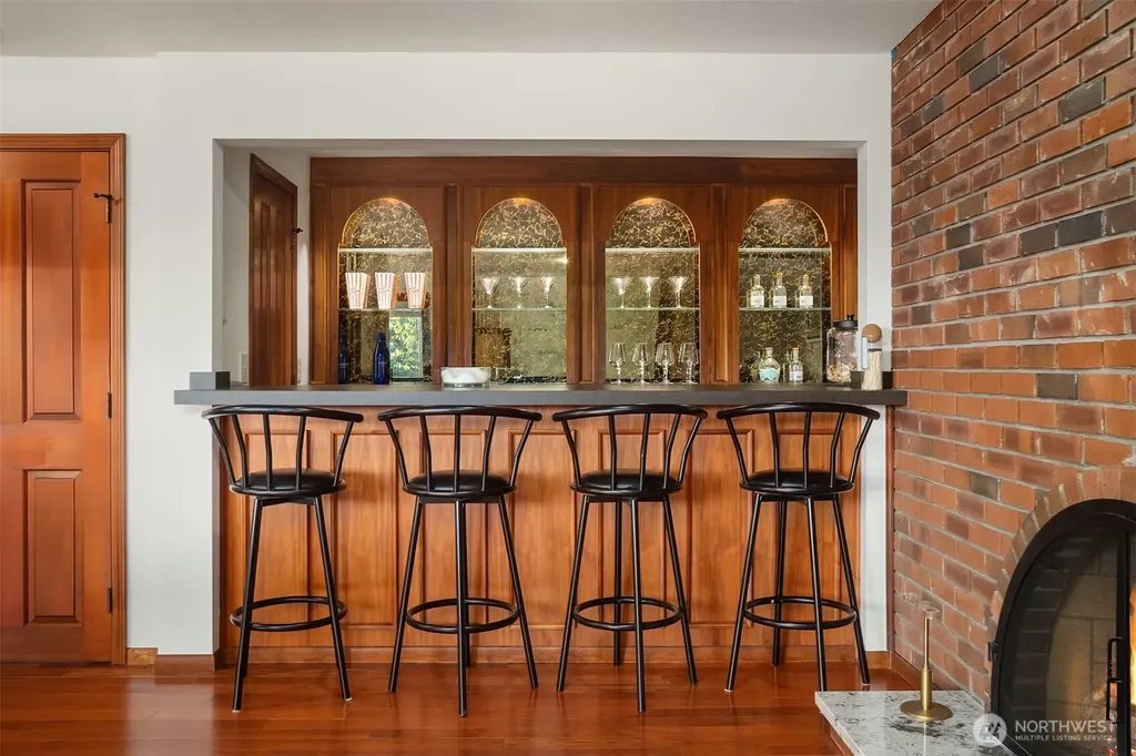 8308 Frederick Place Edmonds WA 98026
