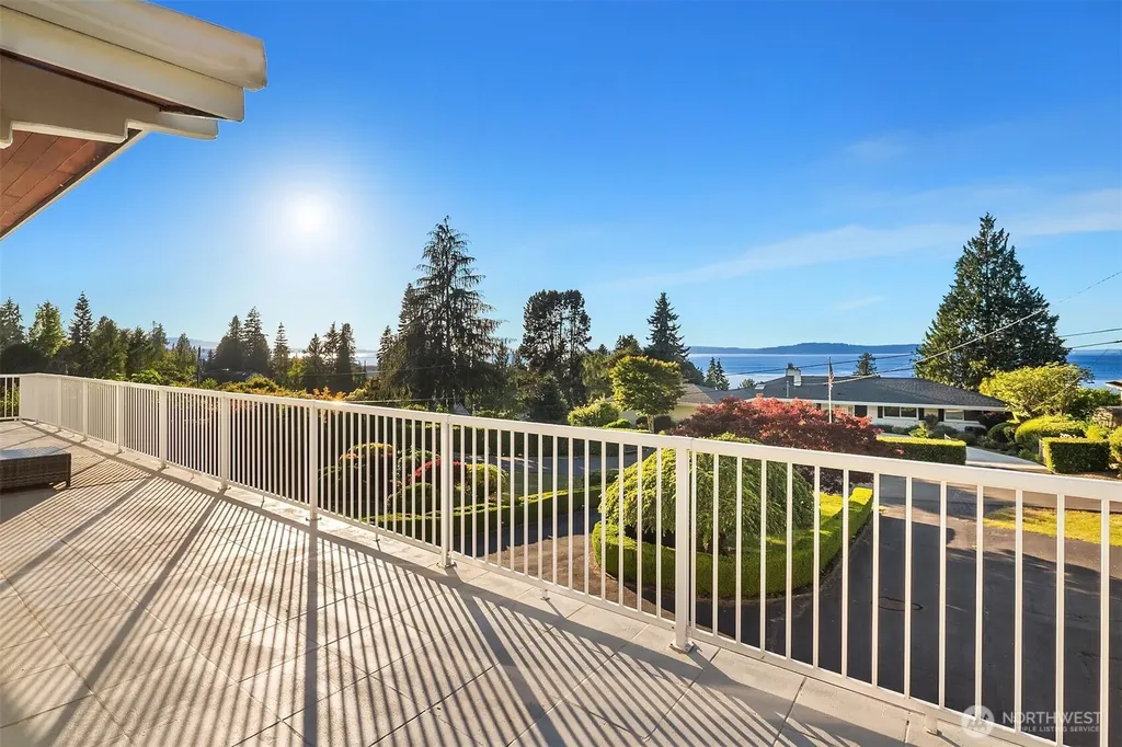 8308 Frederick Place Edmonds WA 98026