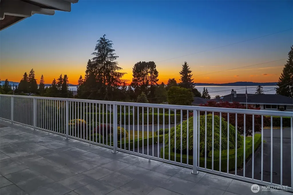 8308 Frederick Place Edmonds WA 98026