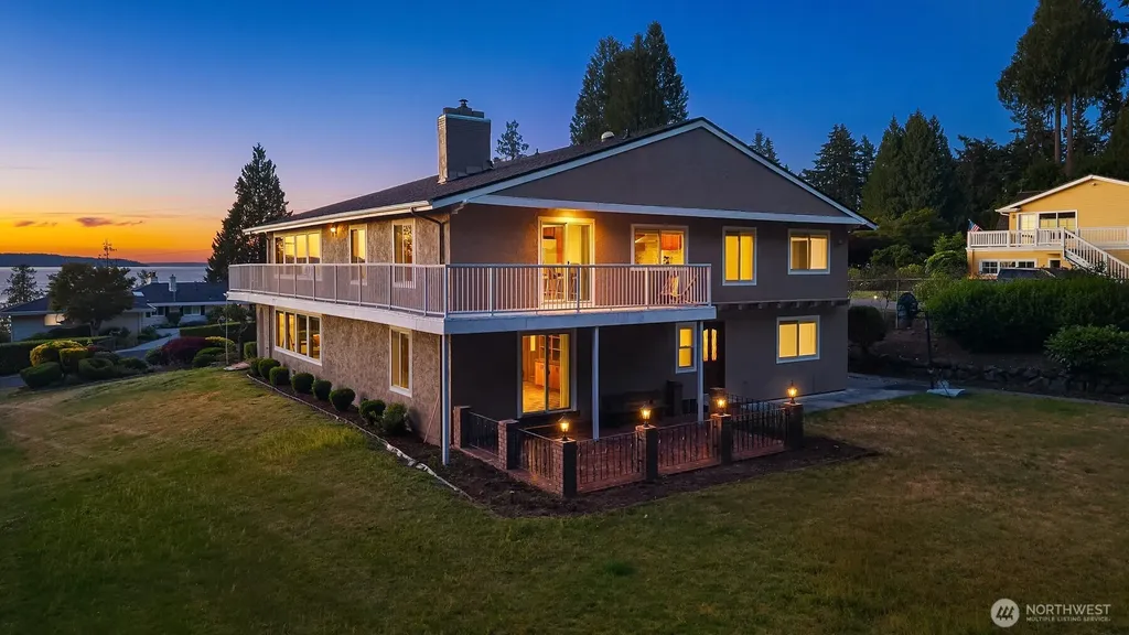 8308 Frederick Place Edmonds WA 98026