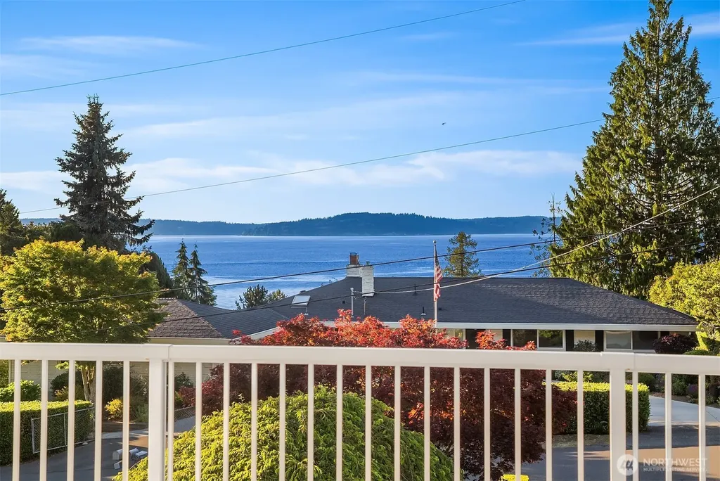 8308 Frederick Place Edmonds WA 98026