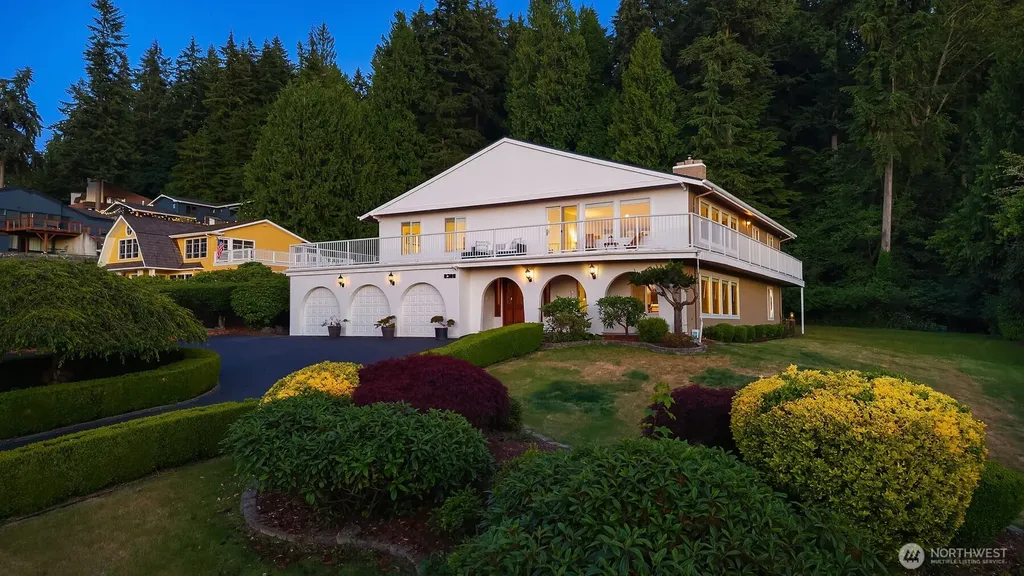 8308 Frederick Place Edmonds WA 98026
