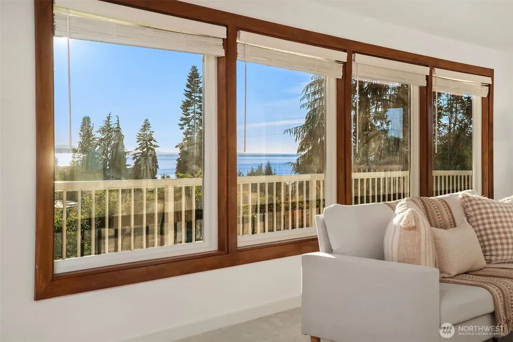 8308 Frederick Place Edmonds WA 98026