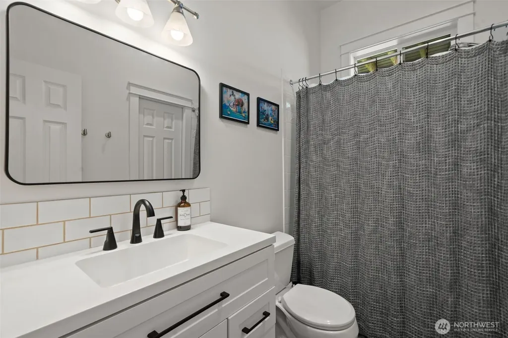 3670 Sulphur Springs Lane Bremerton WA 98310