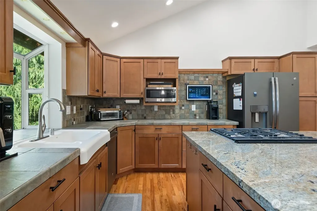 3670 Sulphur Springs Lane Bremerton WA 98310