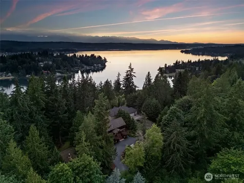 3670 Sulphur Springs Lane Bremerton WA 98310