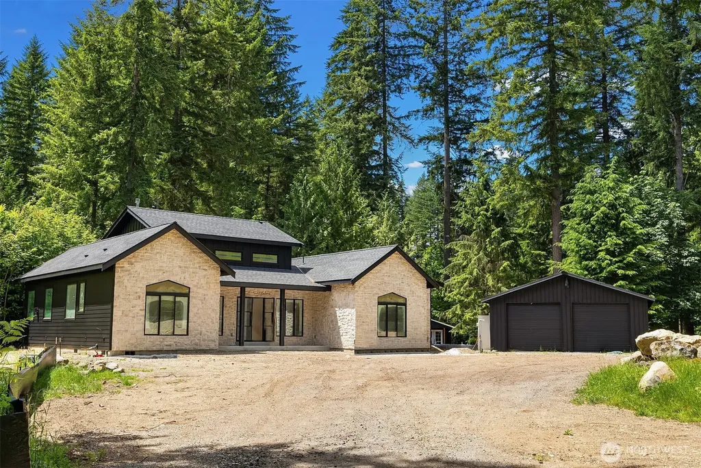 11905 325th Avenue NE Duvall WA 98019
