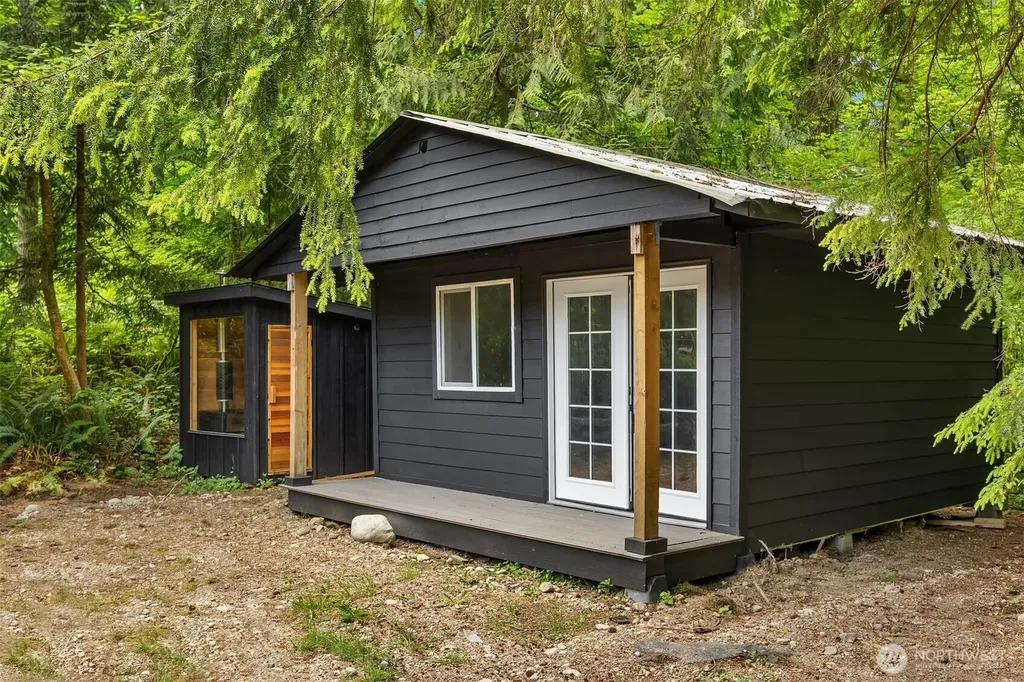 11905 325th Avenue NE Duvall WA 98019