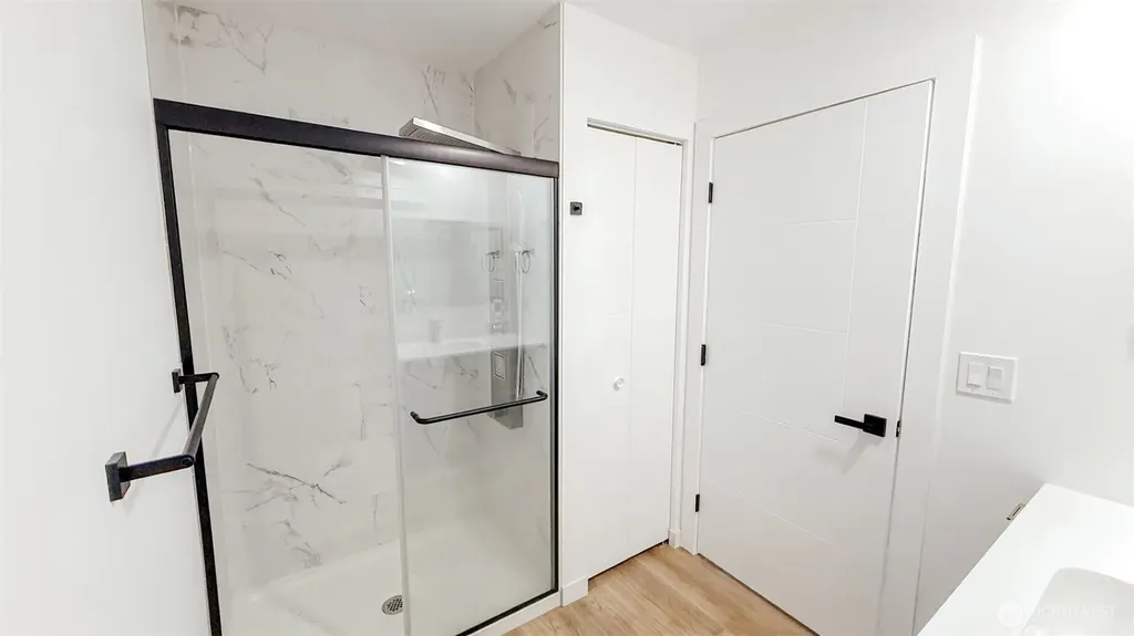 131 S 106th Seattle WA 98168