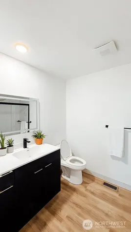131 S 106th Seattle WA 98168
