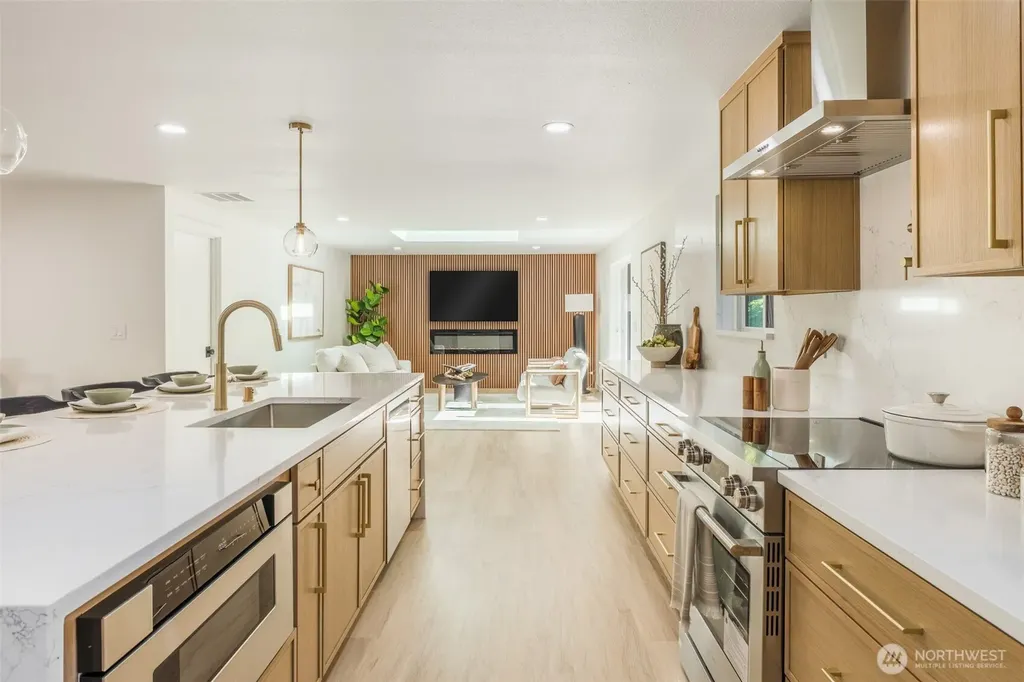 612 130th Avenue NE Bellevue WA 98005