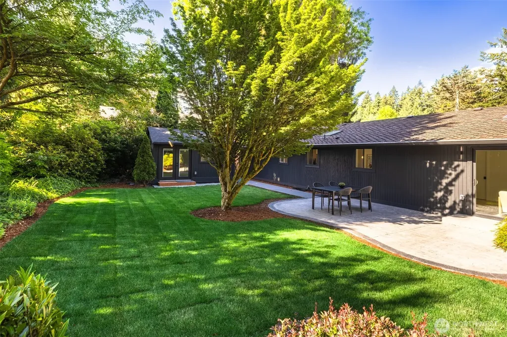 612 130th Avenue NE Bellevue WA 98005