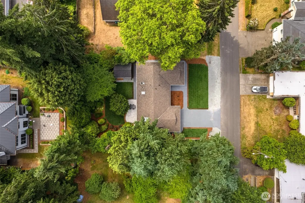 612 130th Avenue NE Bellevue WA 98005