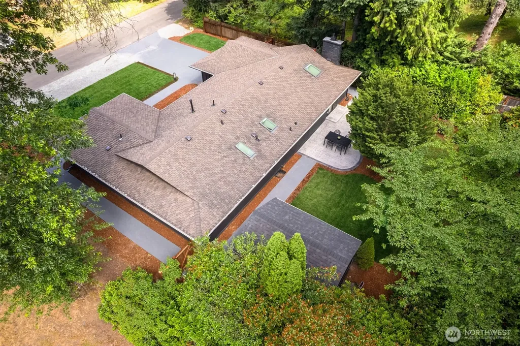 612 130th Avenue NE Bellevue WA 98005