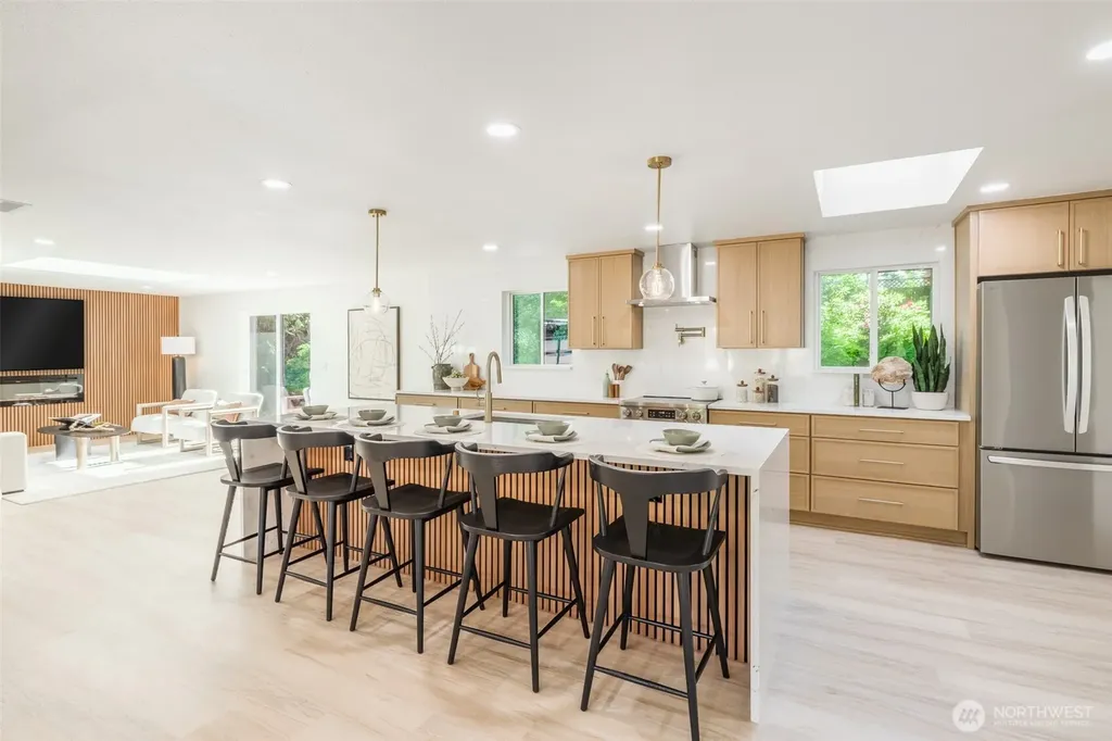 612 130th Avenue NE Bellevue WA 98005
