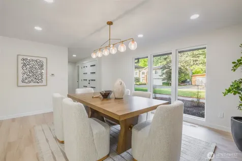 612 130th Avenue NE Bellevue WA 98005
