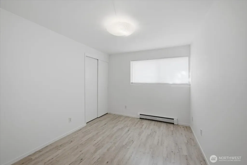 914 6th Avenue N Seattle WA 98109