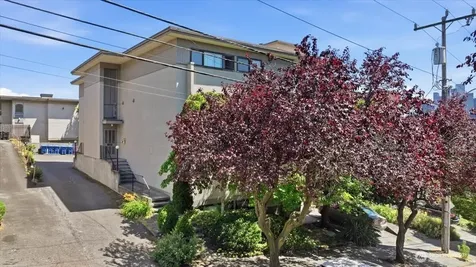 914 6th Avenue N Seattle WA 98109