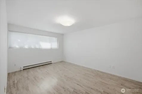 914 6th Avenue N Seattle WA 98109