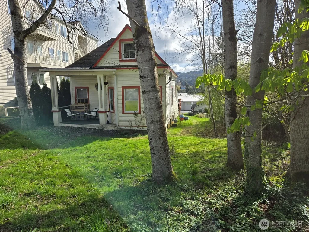 1021 21st Street Bellingham WA 98225
