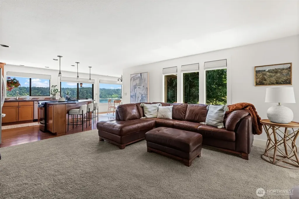 12715 Hallstrom Drive NW Gig Harbor WA 98332