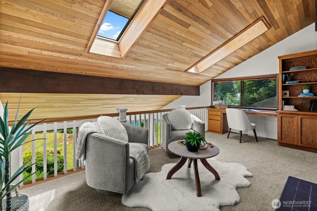 12715 Hallstrom Drive NW Gig Harbor WA 98332