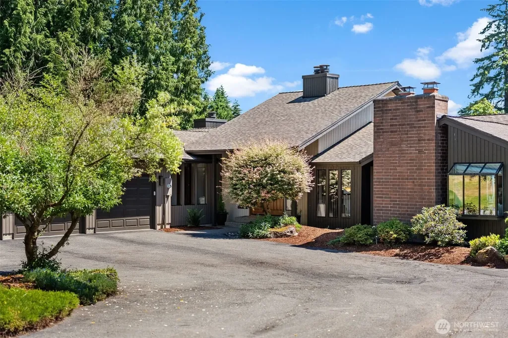 12715 Hallstrom Drive NW Gig Harbor WA 98332