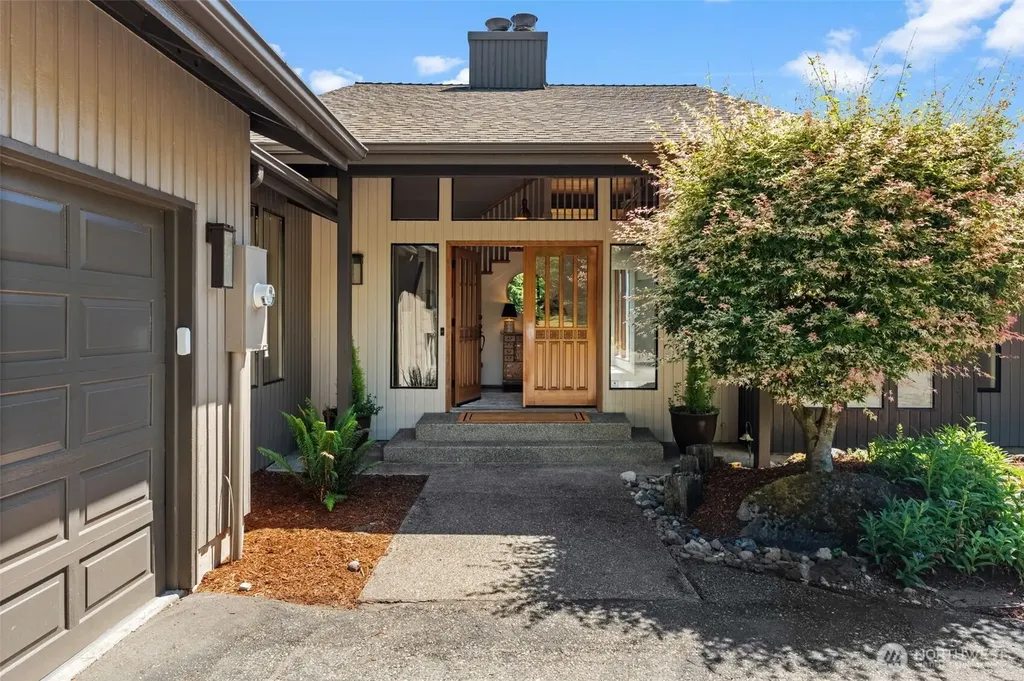 12715 Hallstrom Drive NW Gig Harbor WA 98332